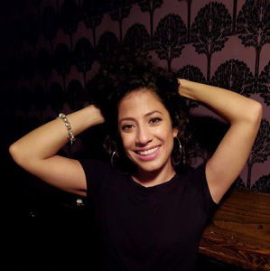 Meet your Posher, Aida